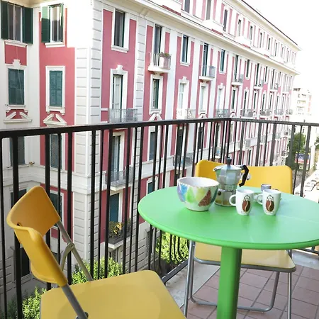 Laura House Apartment